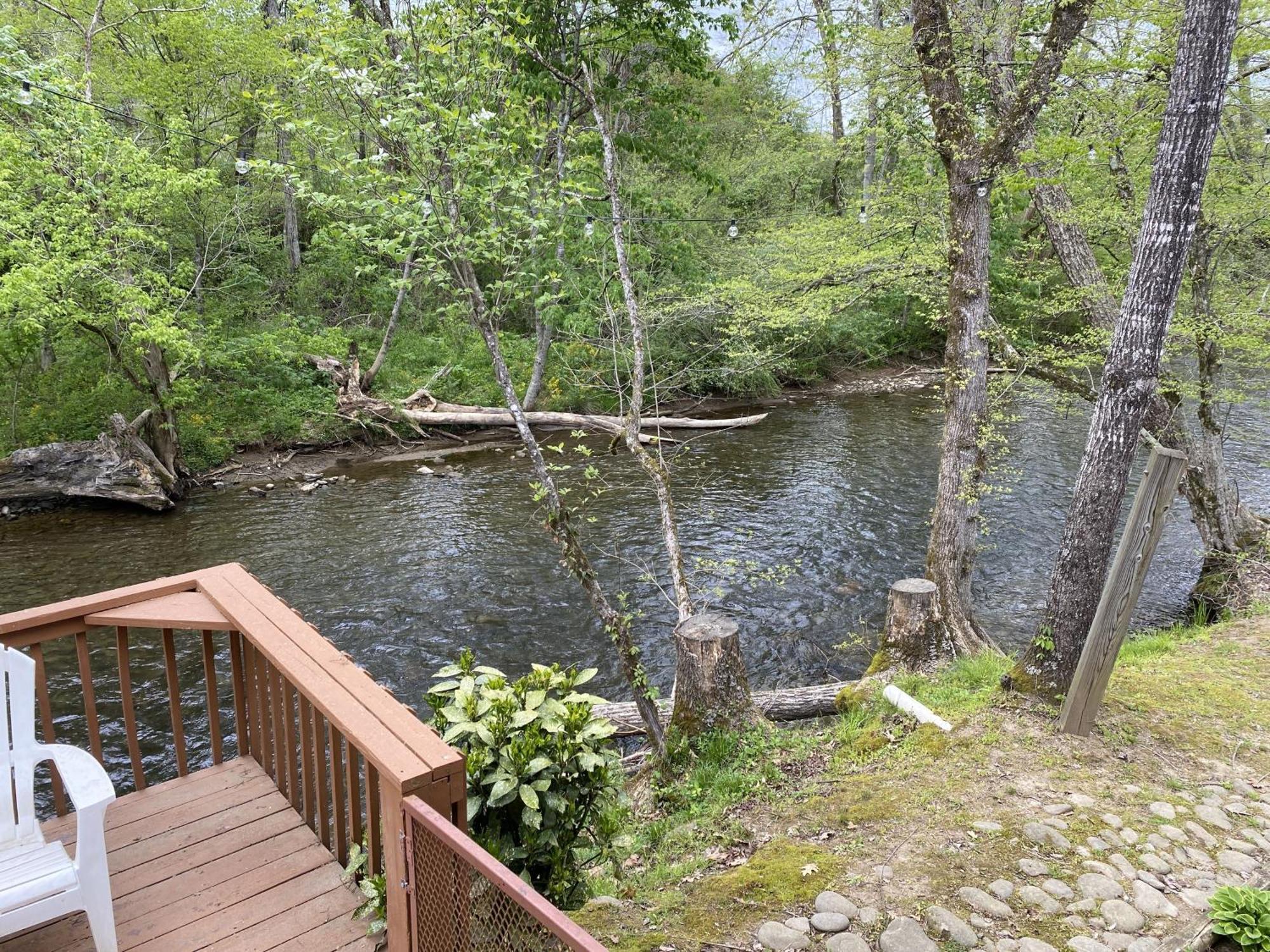 Gray'S Place On Cosby Creek - 2 Bedrooms, 2 Baths, Sleeps 6 Home Exterior photo